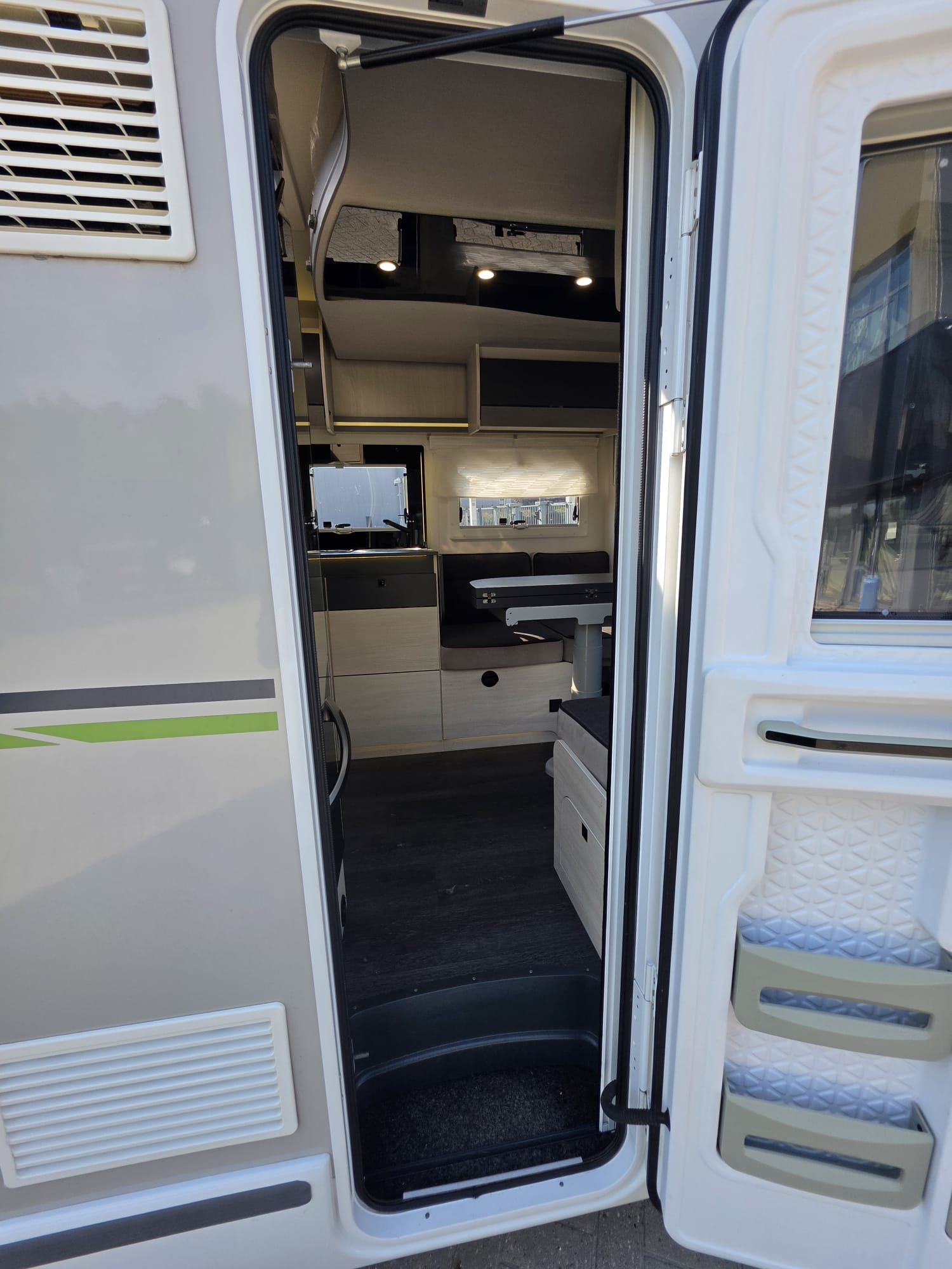 Chausson 788 Titanium Ultimate 170PK Automaat Face to Face