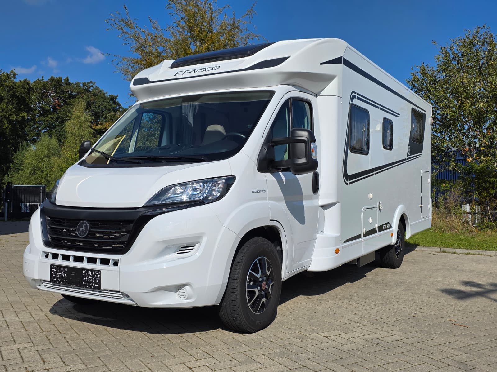 Hymer Etrusco 7400 EB, 140PK 2022, Enkele bedden en hefbed