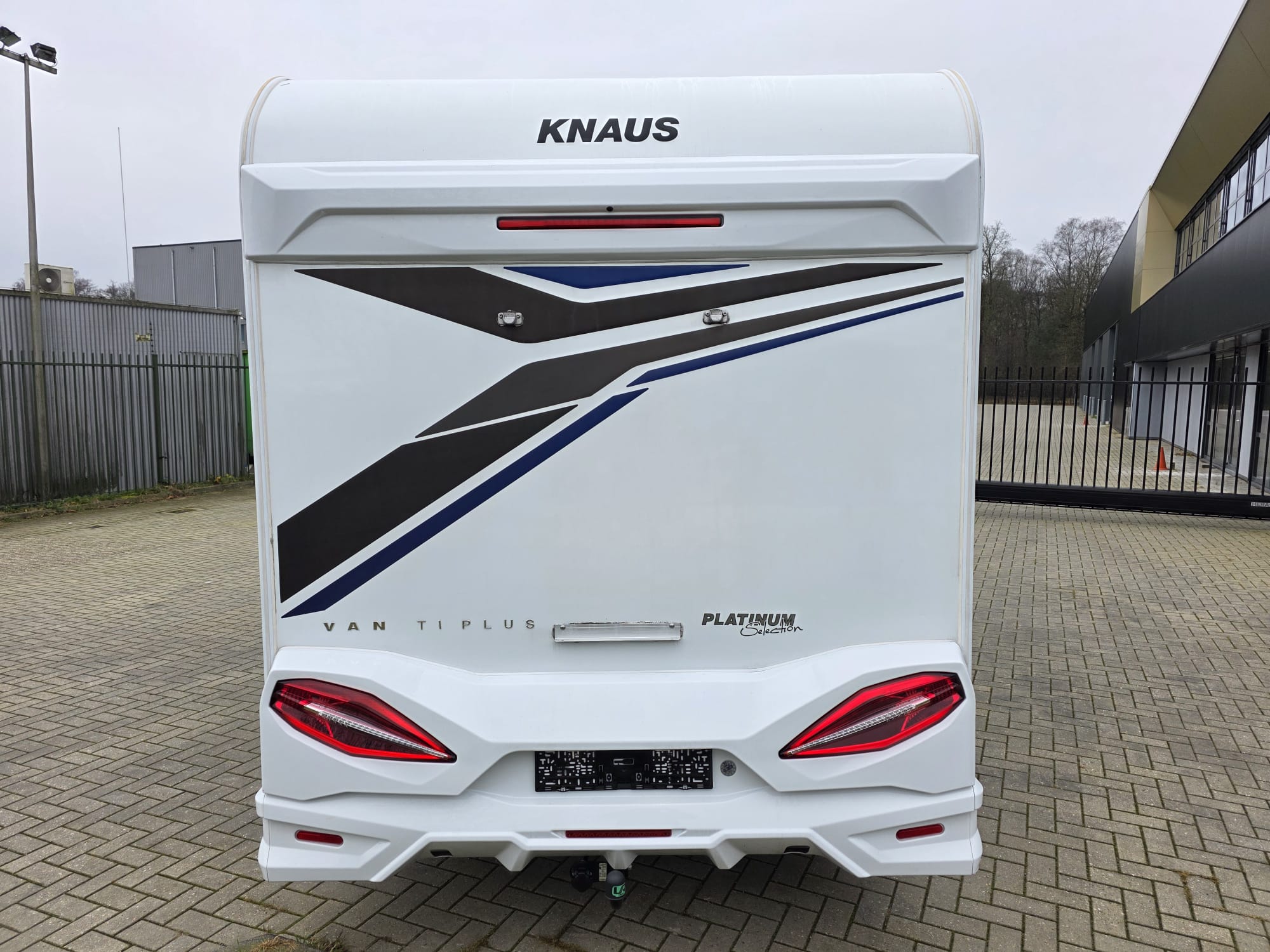 Knaus VAN TI 650 MEG Platinum Selection, 140 PK 2022 Enkele bedden
