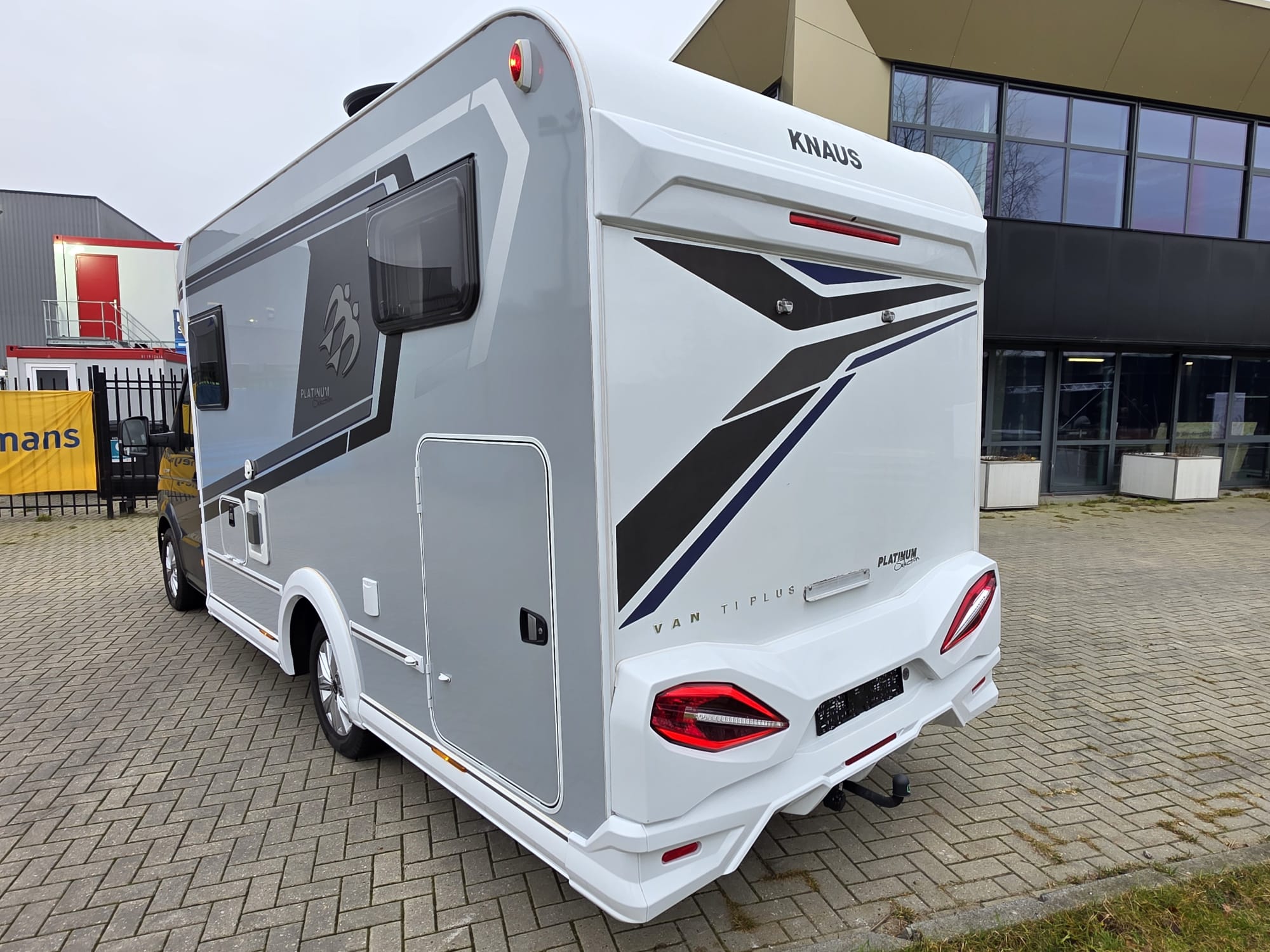 Knaus VAN TI 650 MEG Platinum Selection, 140 PK 2022 Enkele bedden