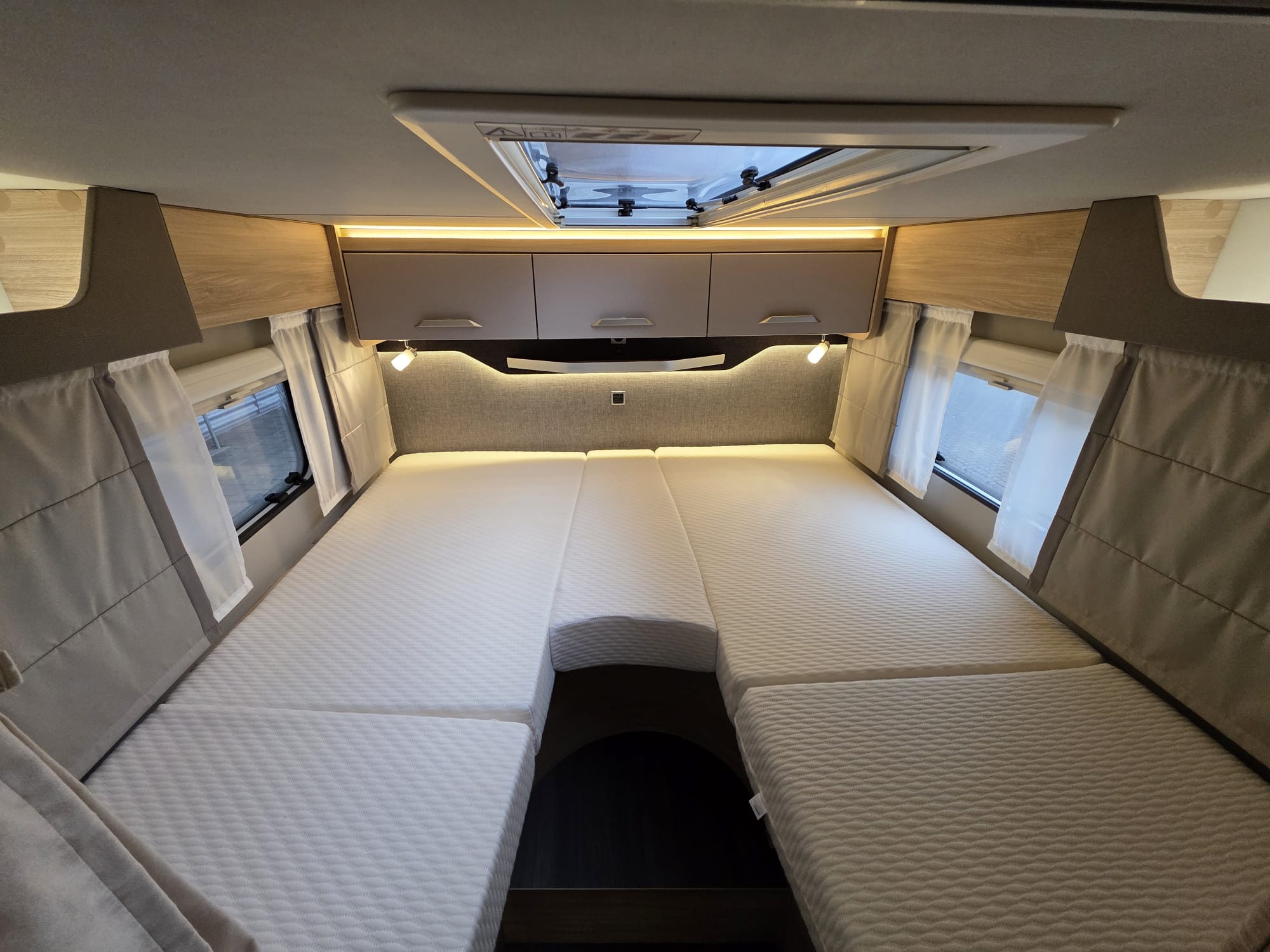 Knaus VAN TI 650 MEG Platinum Selection, 140 PK 2022 Enkele bedden